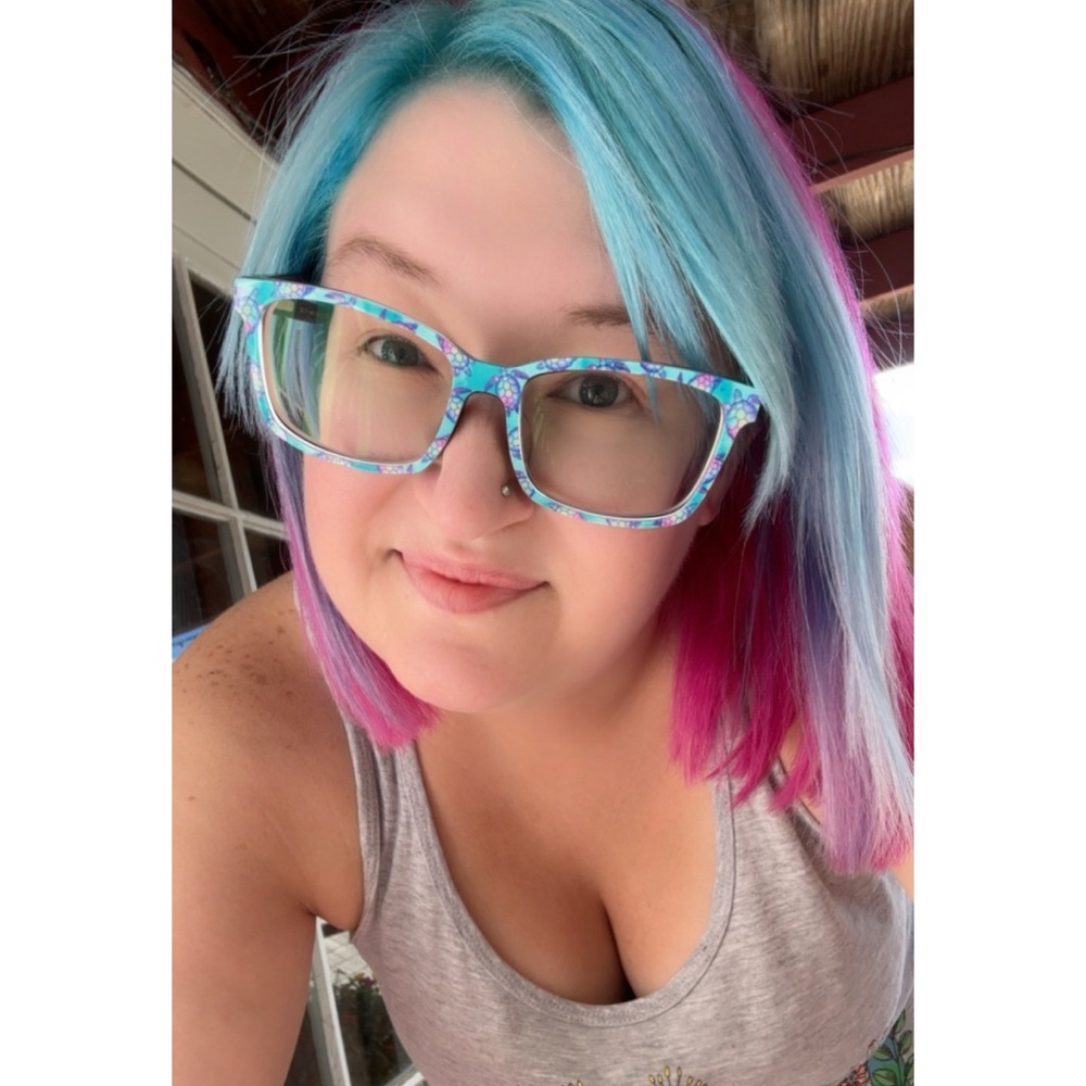 Meet your Posher, Laura